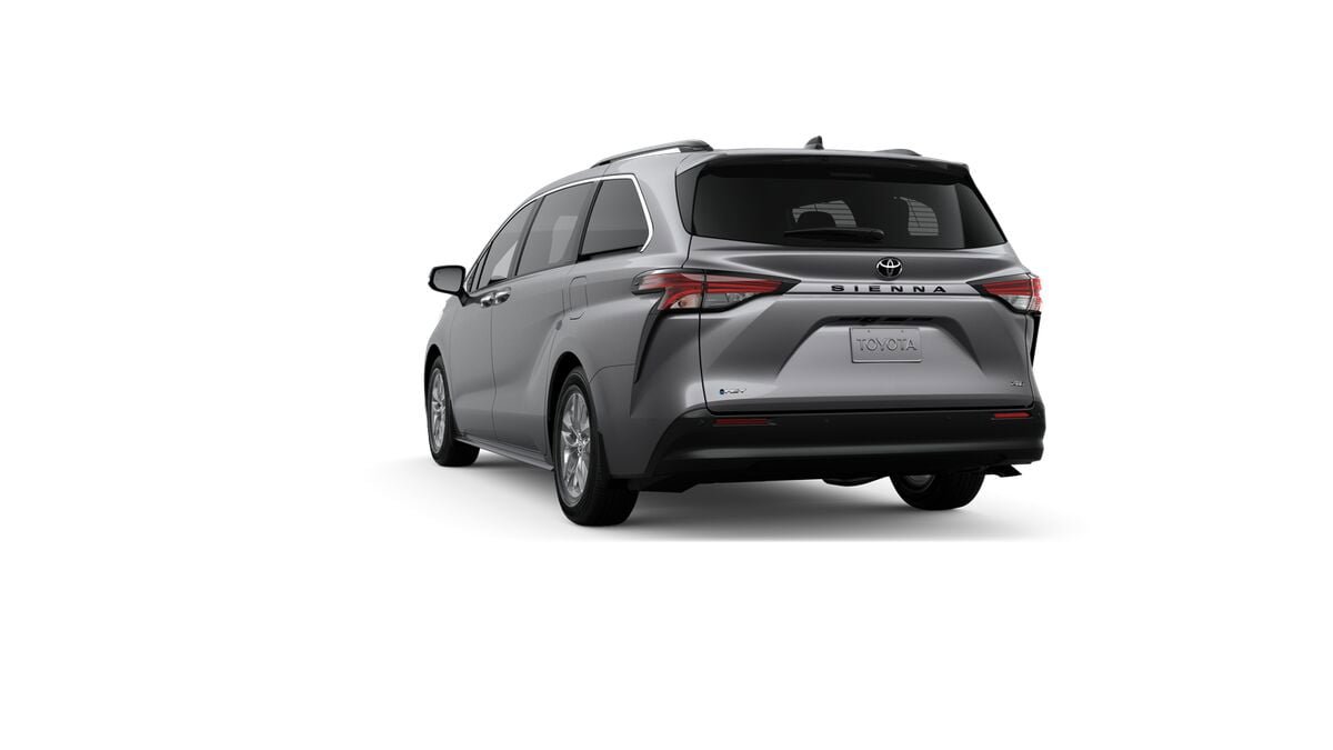 New 2026 Toyota Sienna XLE FWD image 7