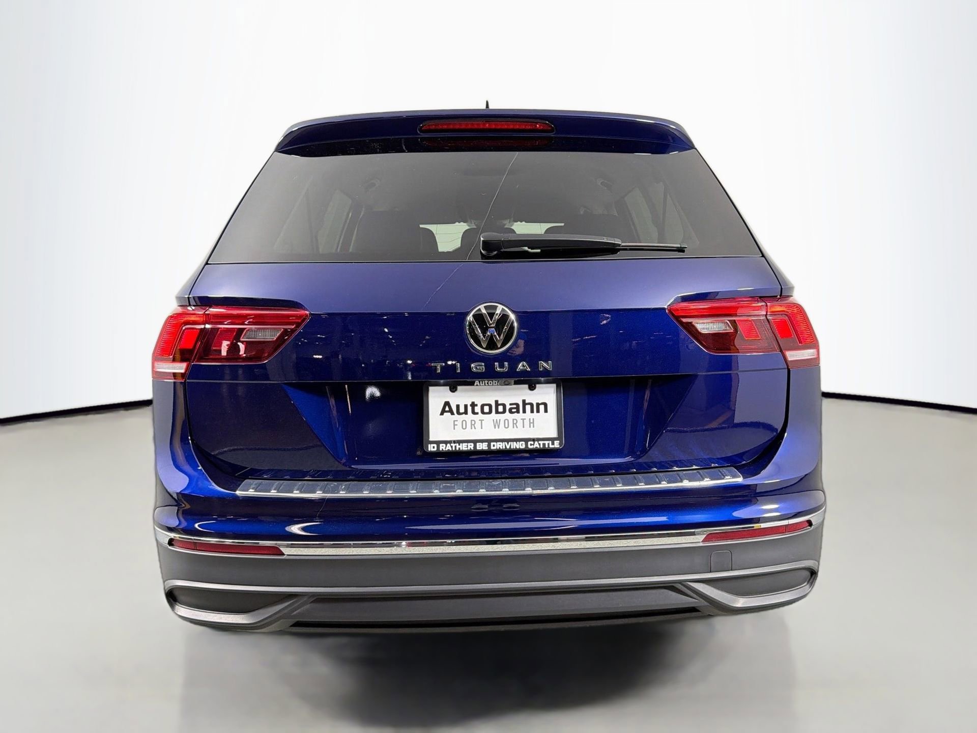 Used 2024 Volkswagen Tiguan Wolfsburg Edition image 7