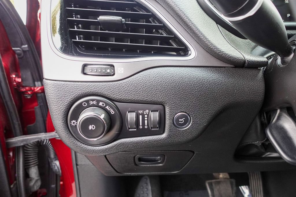 Used 2019 Jeep Cherokee Limited w/ Trailer Tow Group image 20