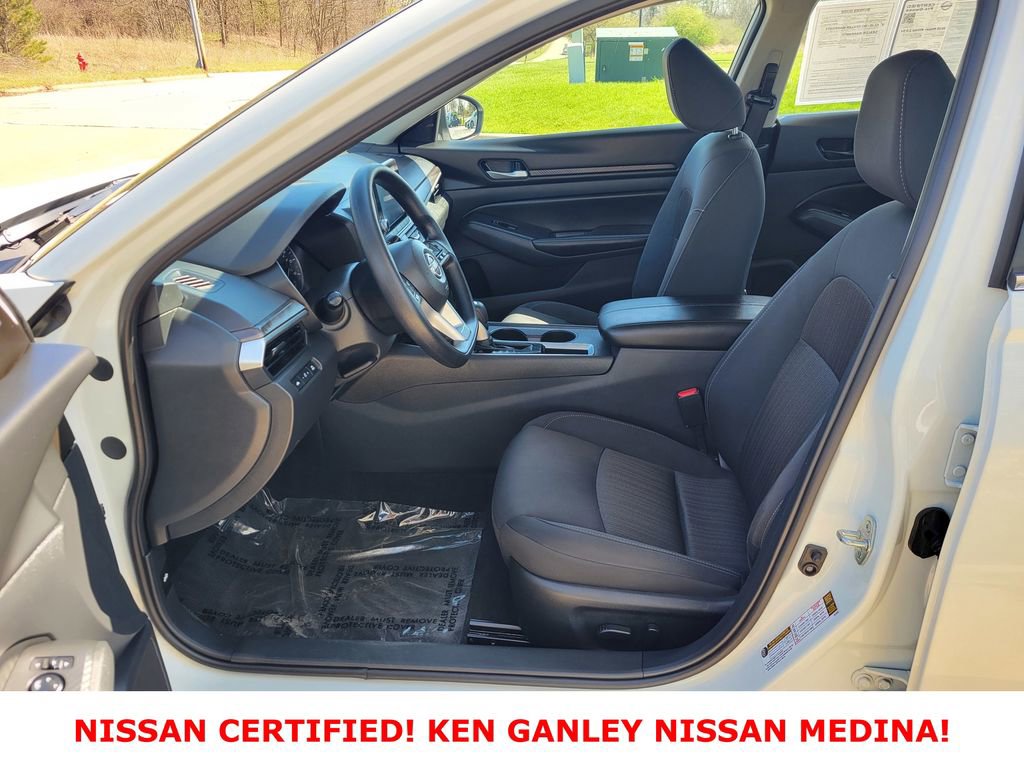 Certified 2025 Nissan Altima 2.5 SV FWD image 36