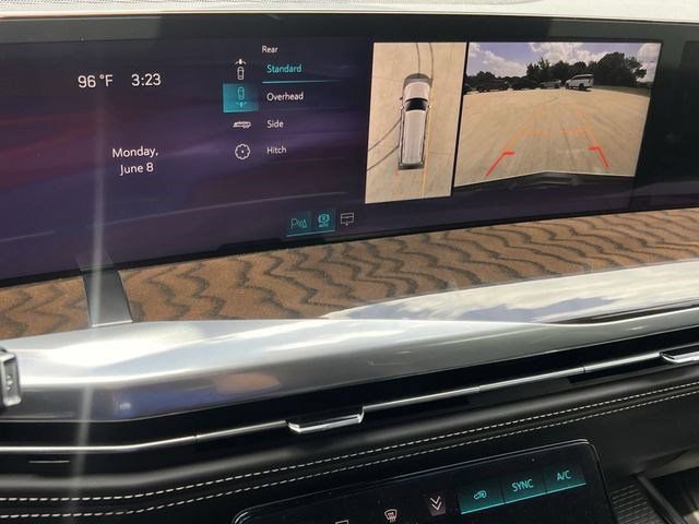 New 2026 Cadillac Escalade Platinum Sport w/ LPO, ONYX Package AWD/4WD image 17