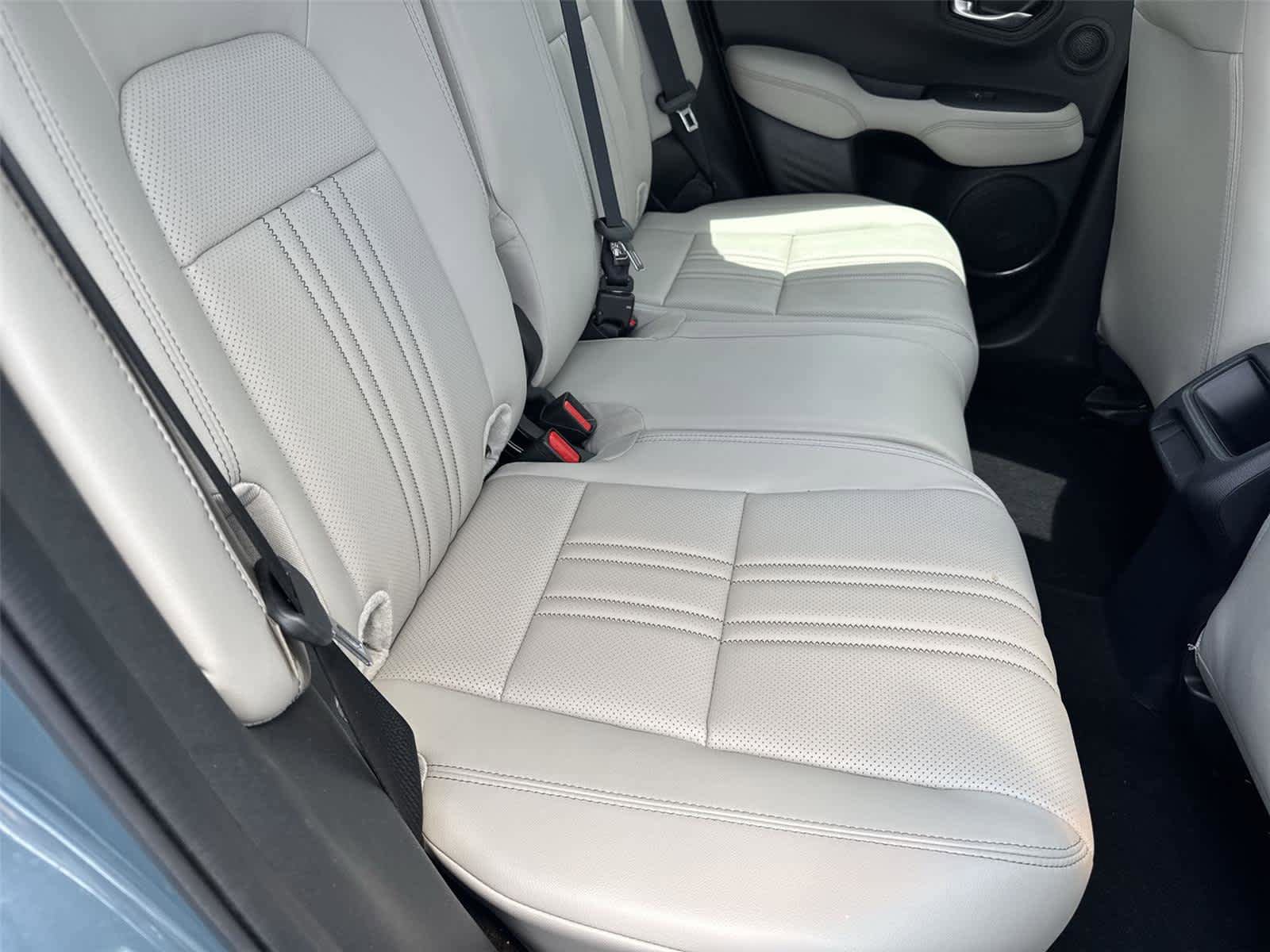 Used 2024 Honda HR-V EX-L image 18