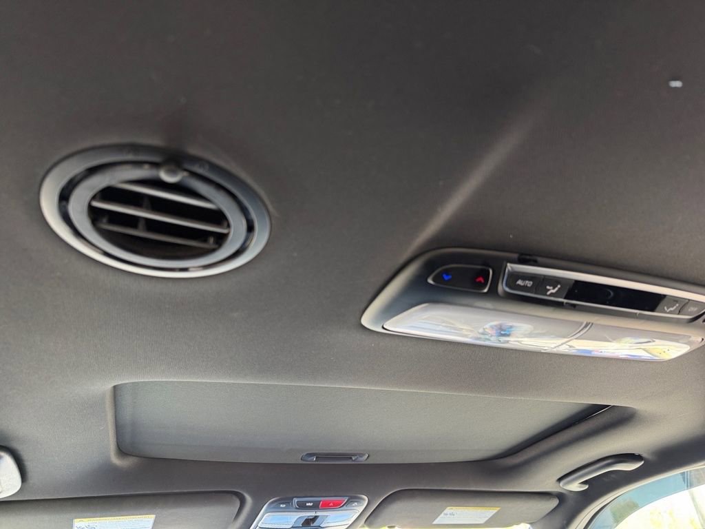 Used 2025 Kia Telluride EX X-Line image 16