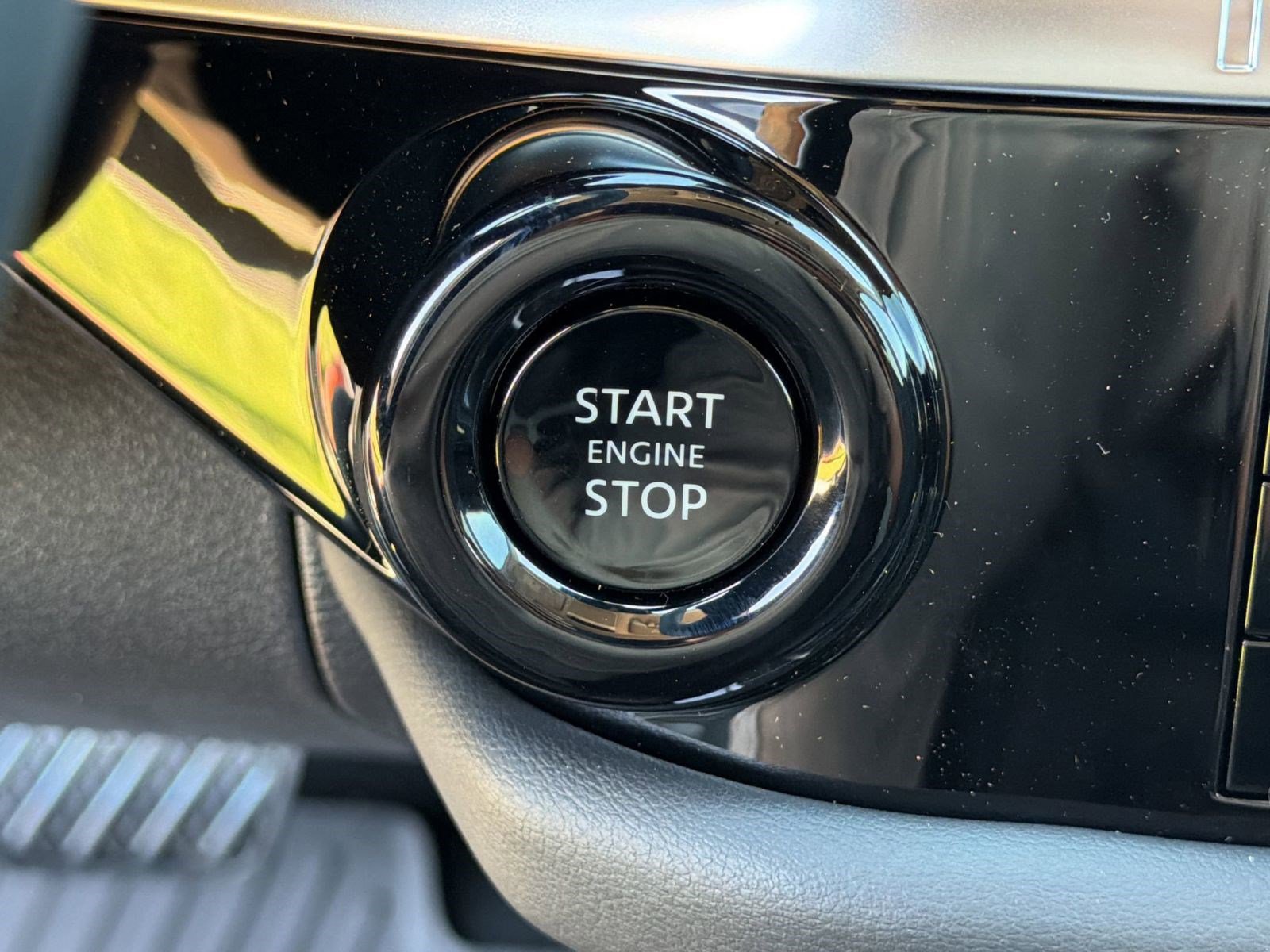 New 2026 Nissan Pathfinder Platinum image 26