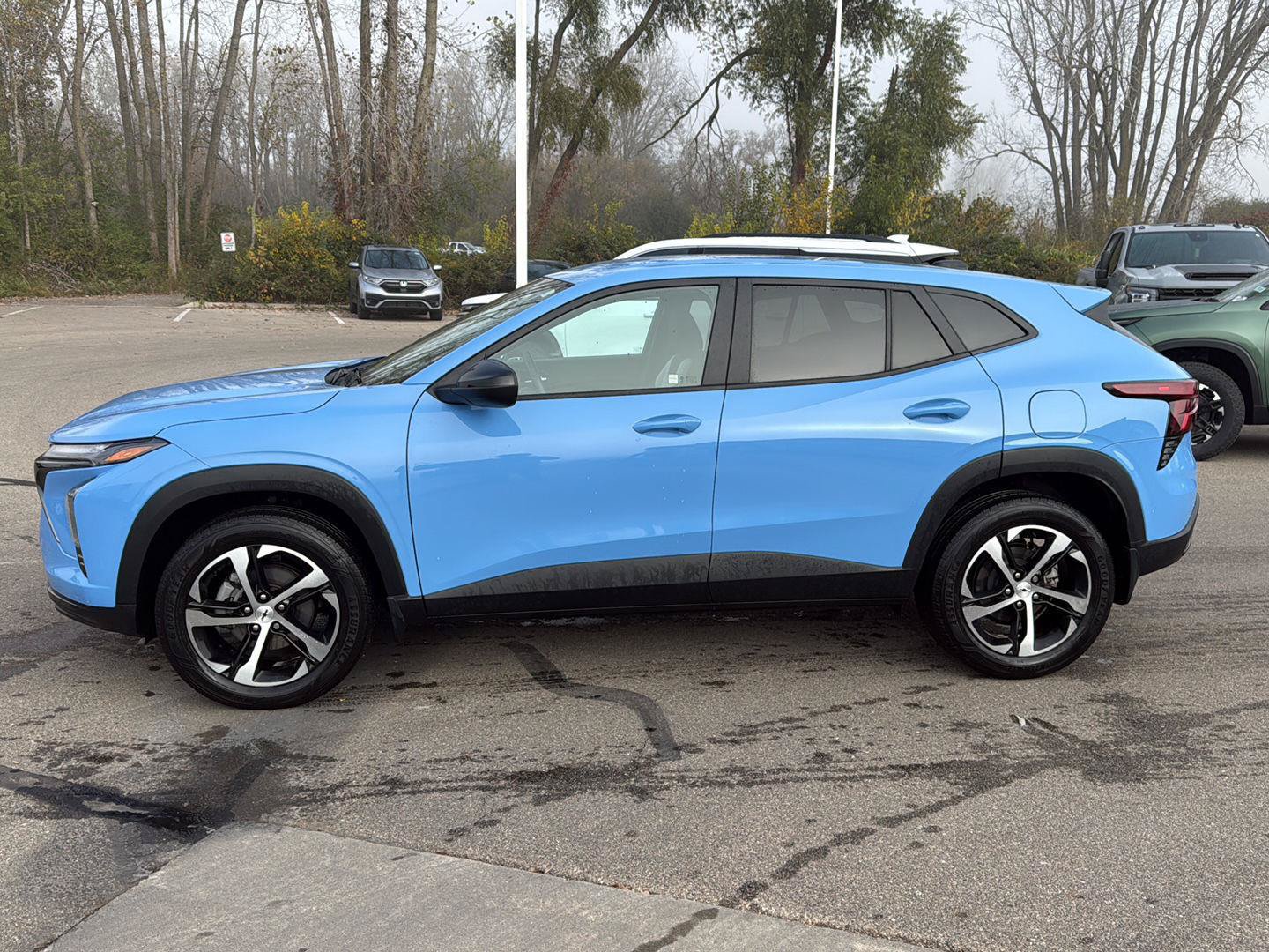 Used 2024 Chevrolet Trax RS w/ Driver Confidence Package FWD image 3