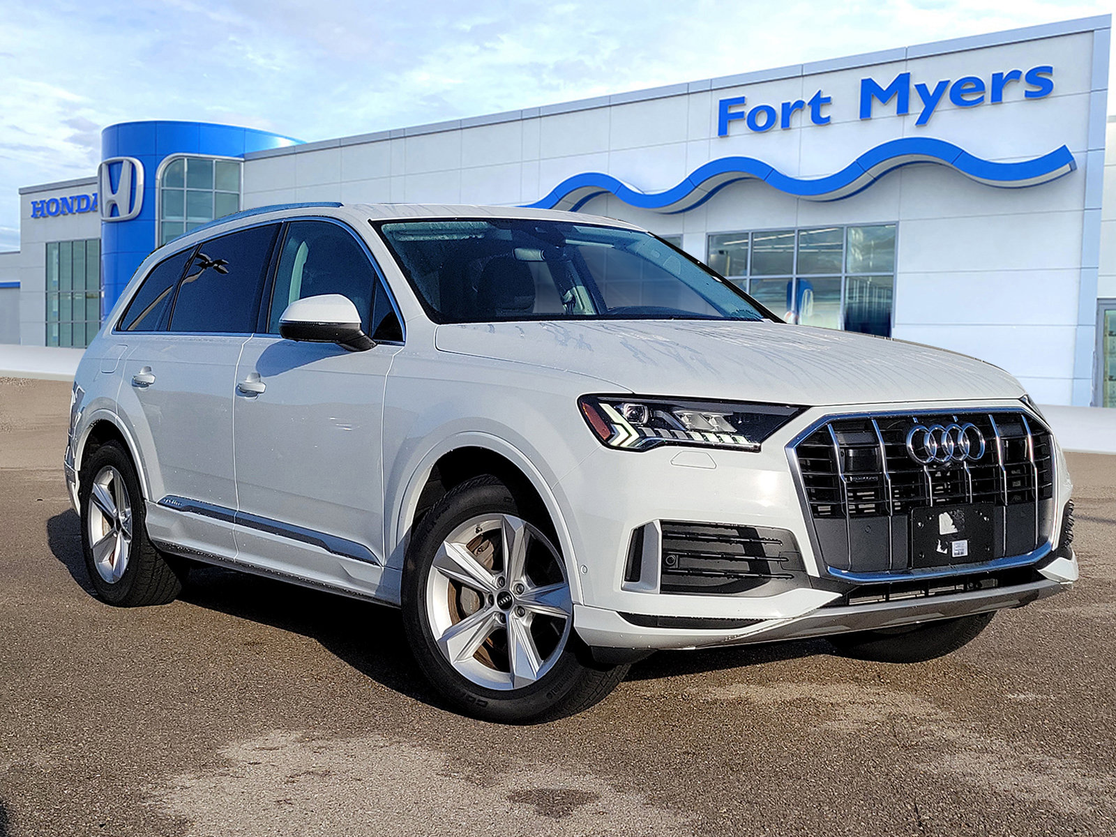 Used 2024 Audi Q7 2.0T Premium Plus image 1