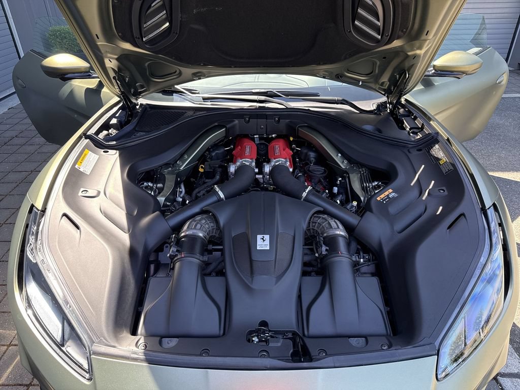 Certified 2023 Ferrari Portofino M RWD image 25
