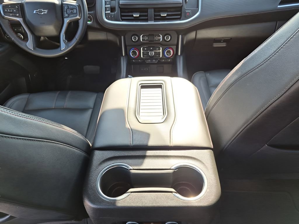 Used 2022 Chevrolet Suburban RST w/ Luxury Package RWD image 23