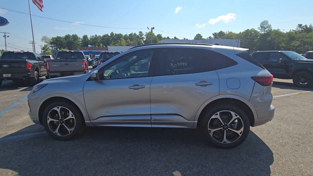 Used 2023 Ford Escape ST-Line Select w/ Tech Pack #2 AWD/4WD image 16