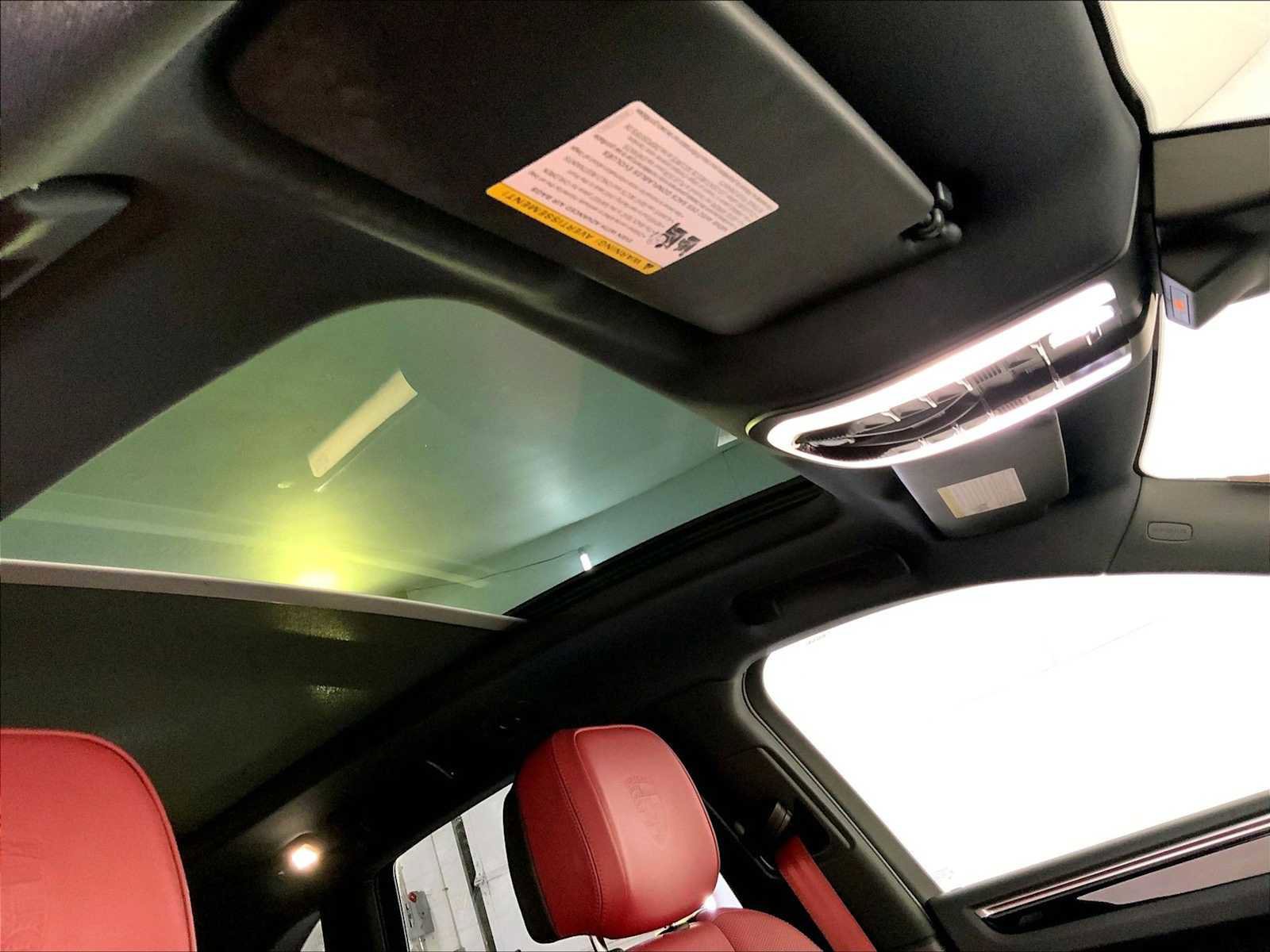 Certified 2023 Porsche Macan Turbo image 20