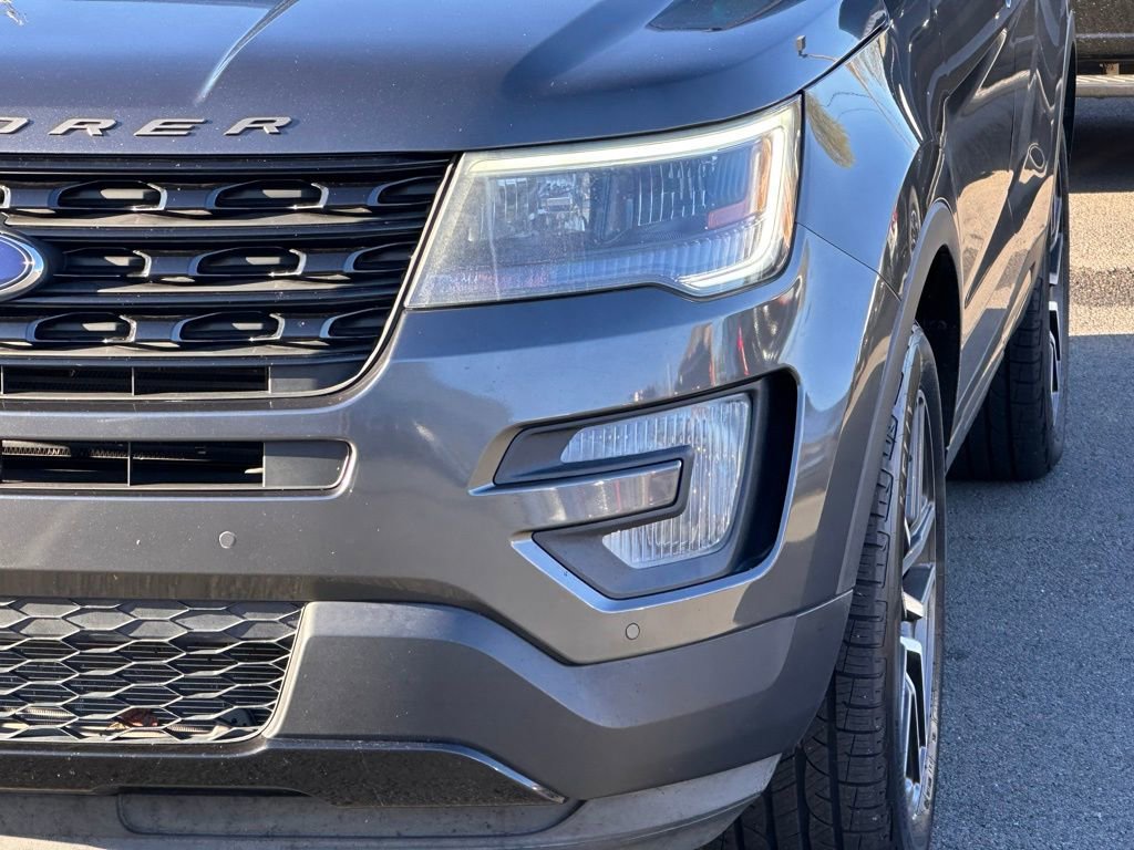 Used 2016 Ford Explorer Sport w/ Equipment Group 401A AWD/4WD image 45