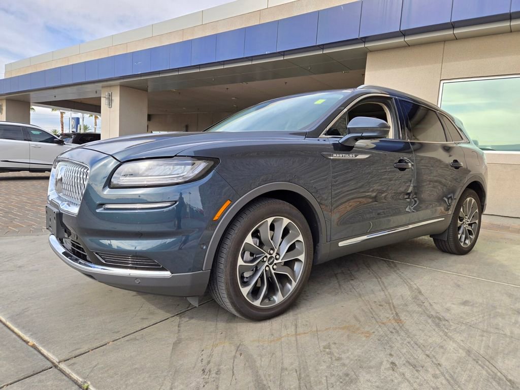 Used 2023 Lincoln Nautilus Reserve w/ Equipment Group 201A image 2