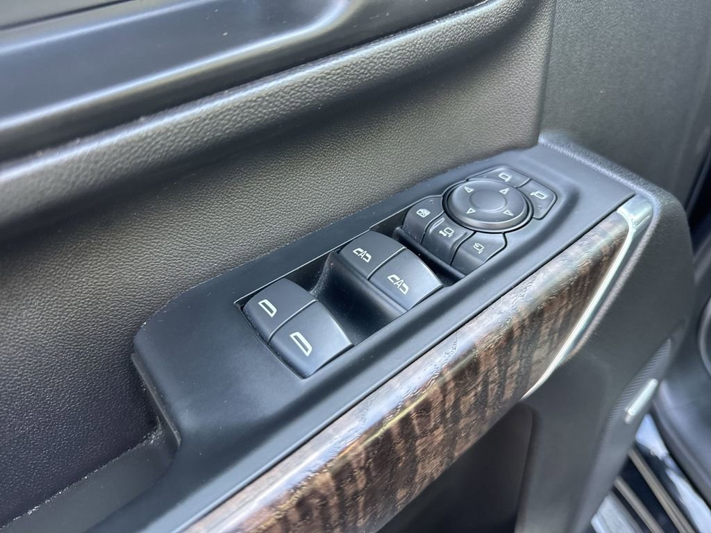 Used 2023 GMC Sierra 2500 Denali w/ Denali Black Diamond Edition image 13