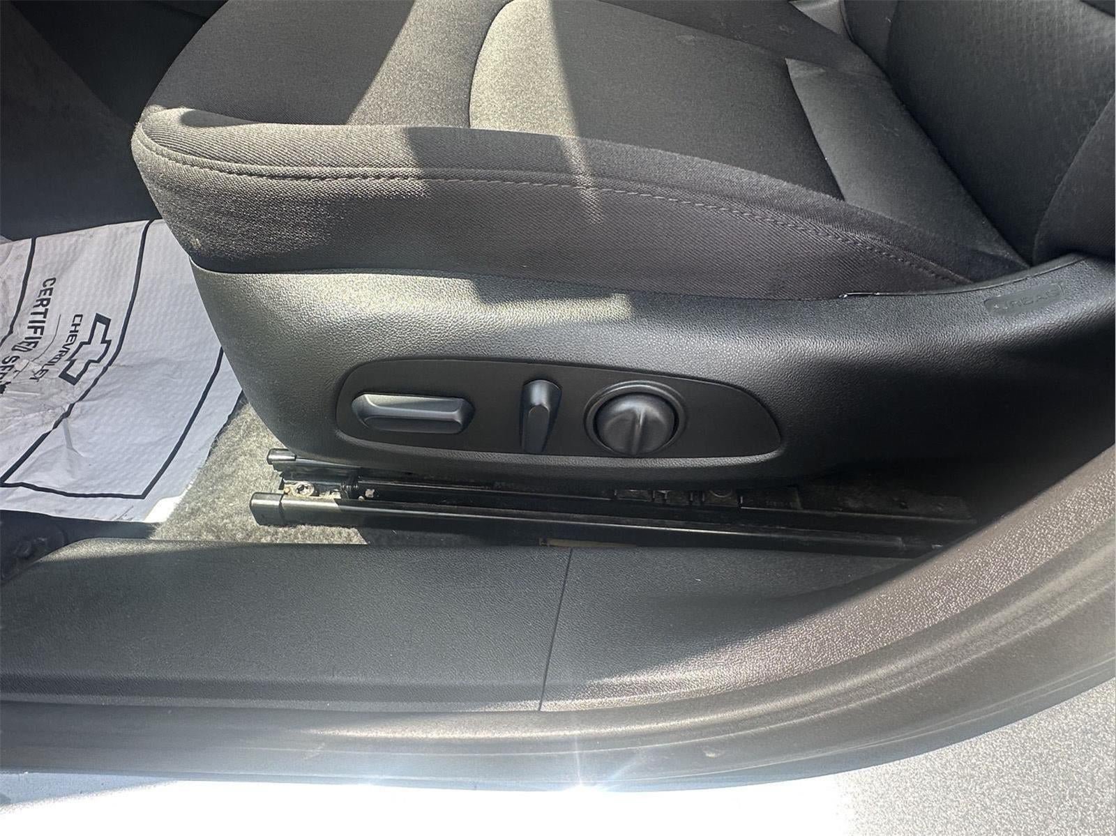 Used 2024 Chevrolet Malibu LT FWD image 14