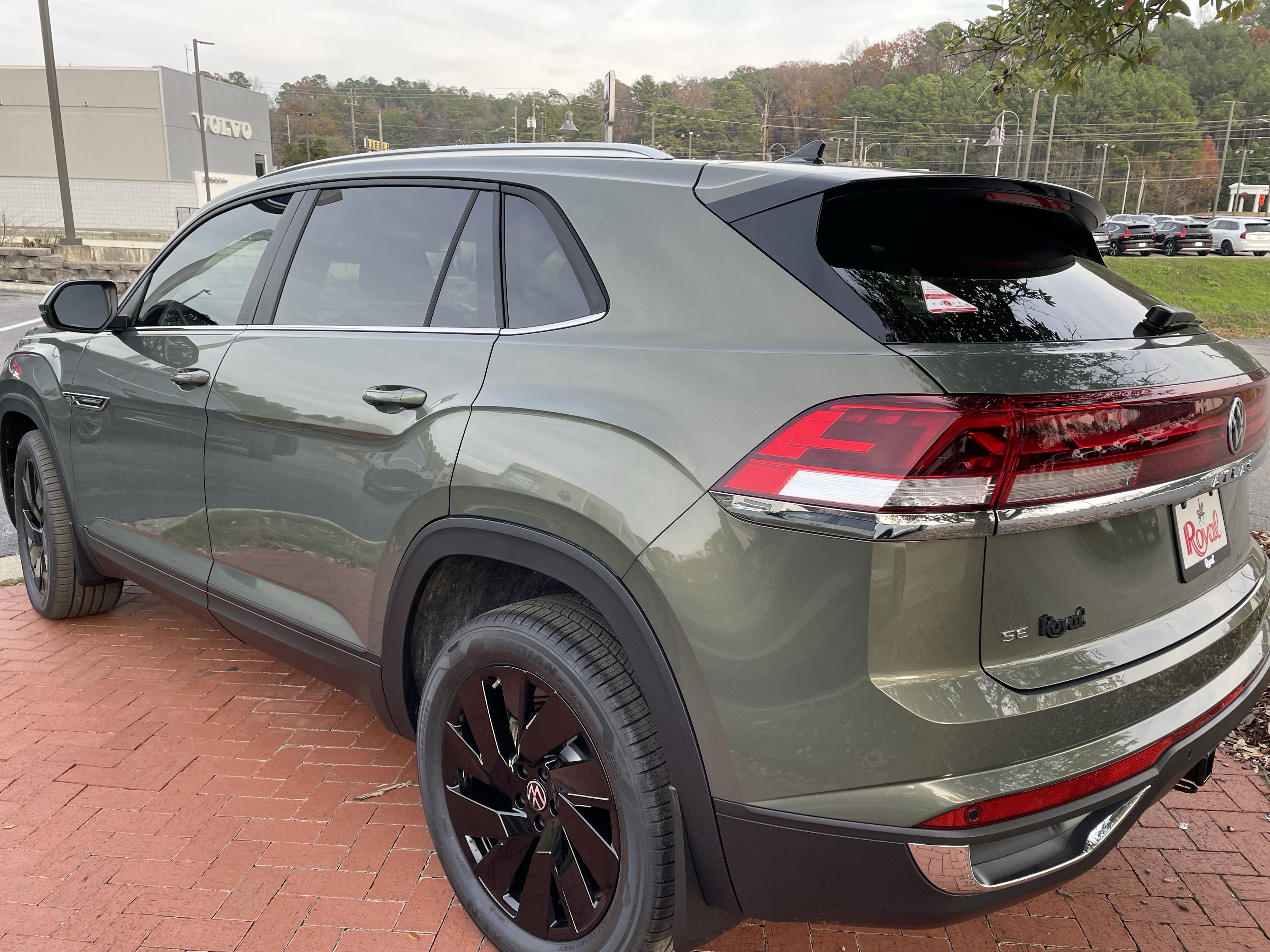 New 2026 Volkswagen Atlas Cross Sport SE image 6