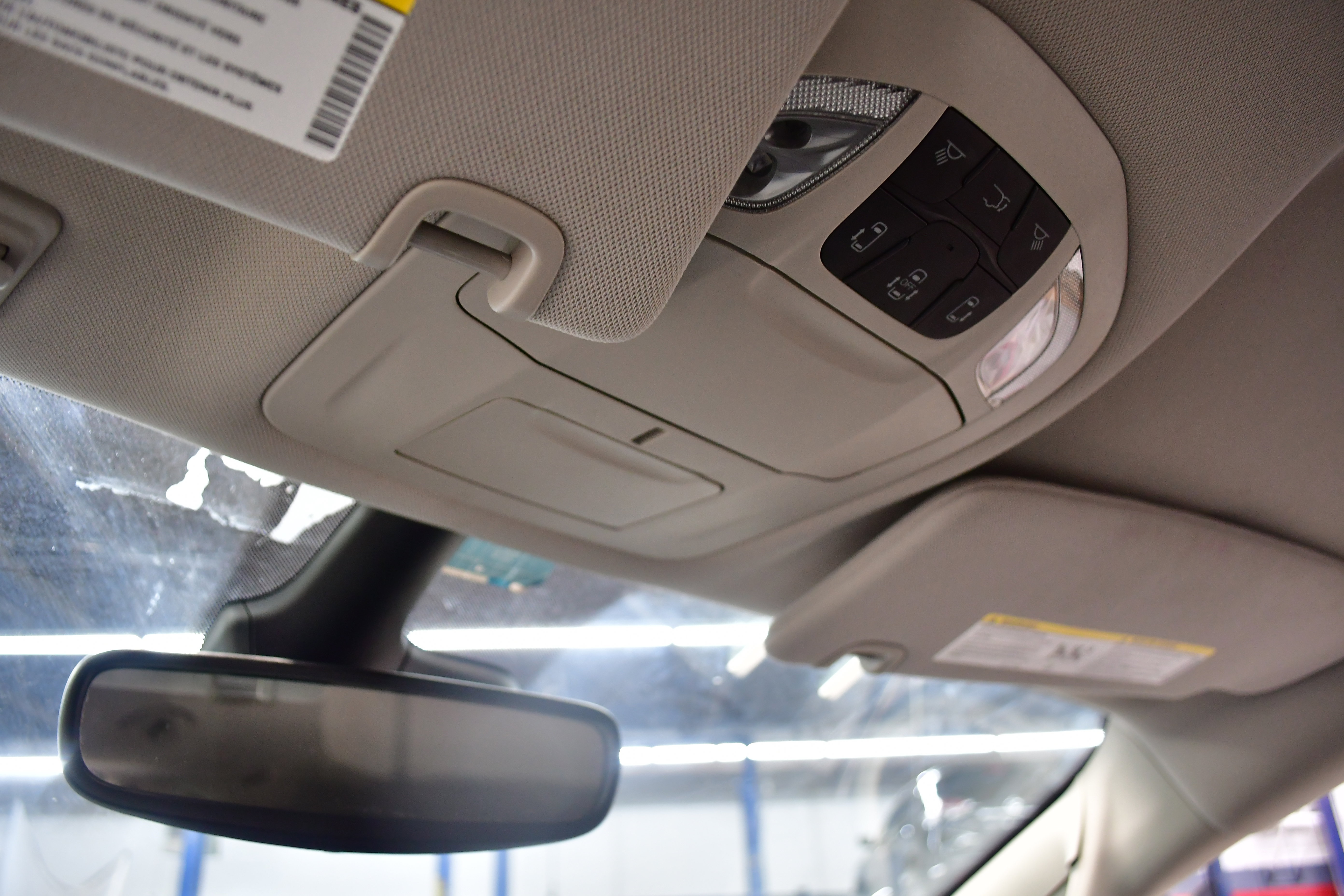 Used 2023 Chrysler Voyager LX FWD image 31