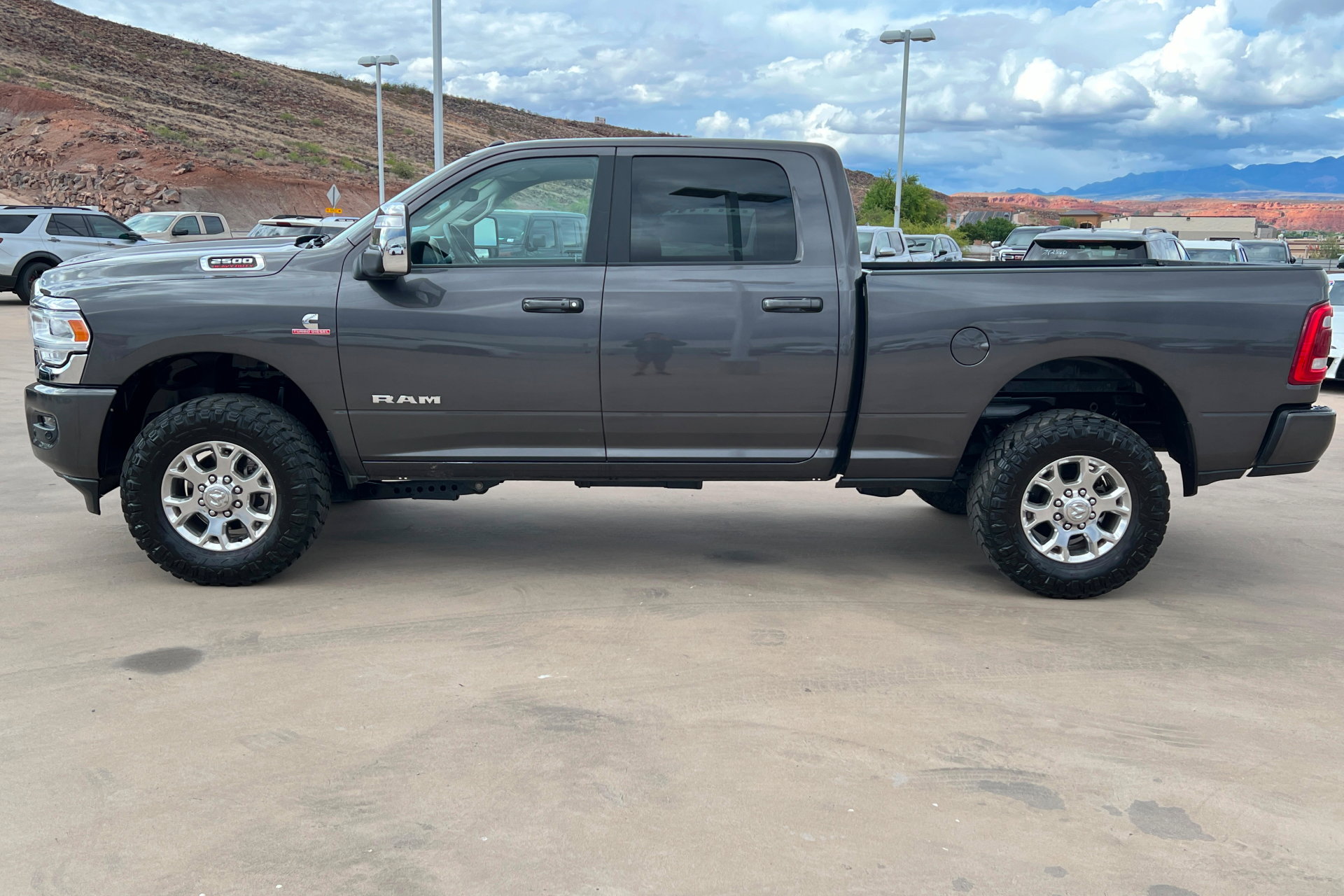 Used 2024 RAM 2500 Laramie w/ Safety Group AWD/4WD image 2