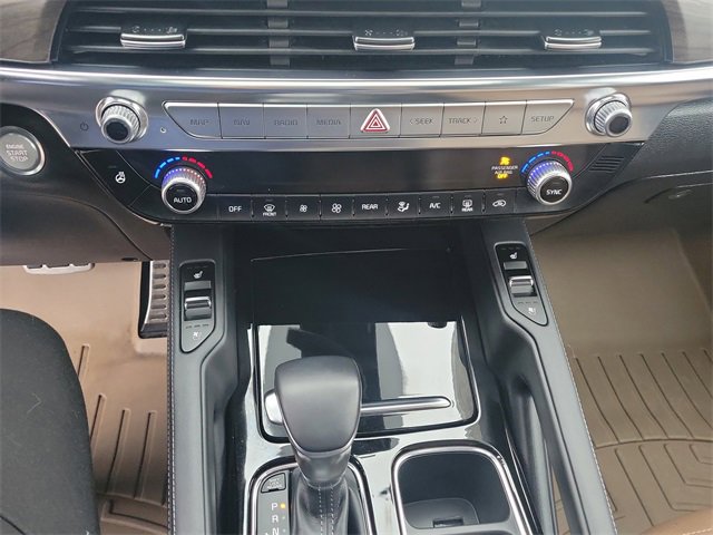 Used 2022 Kia Telluride SX w/ SX Prestige Package image 32