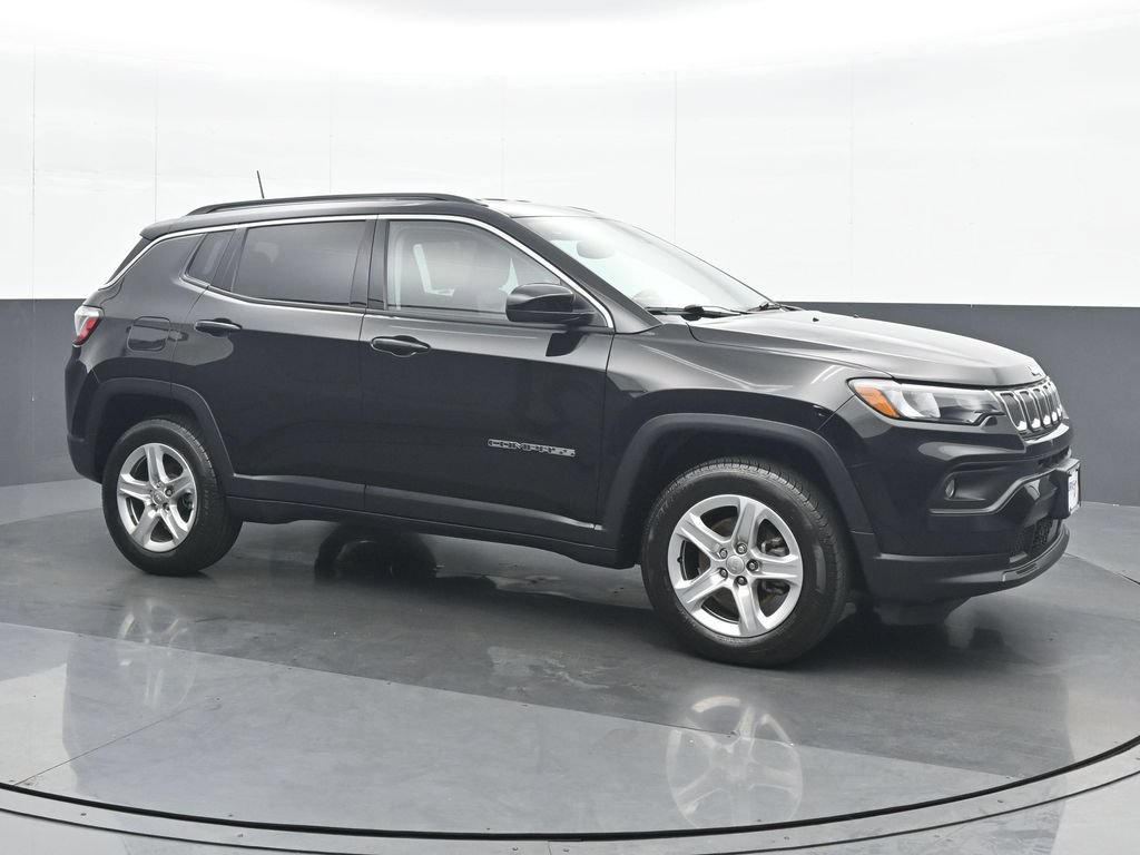 Used 2022 Jeep Compass Latitude w/ Convenience Group AWD/4WD image 8