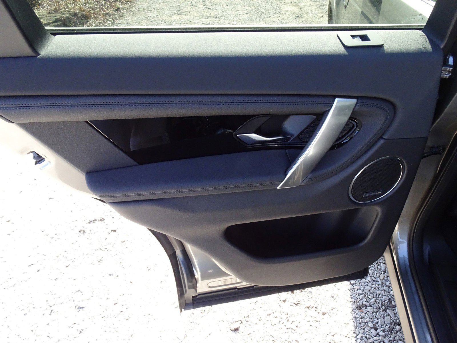 New 2025 Land Rover Discovery Sport S image 20