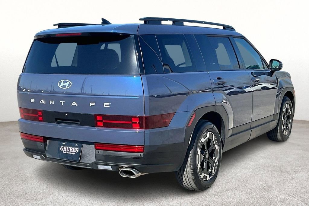 Used 2025 Hyundai Santa Fe SEL image 2