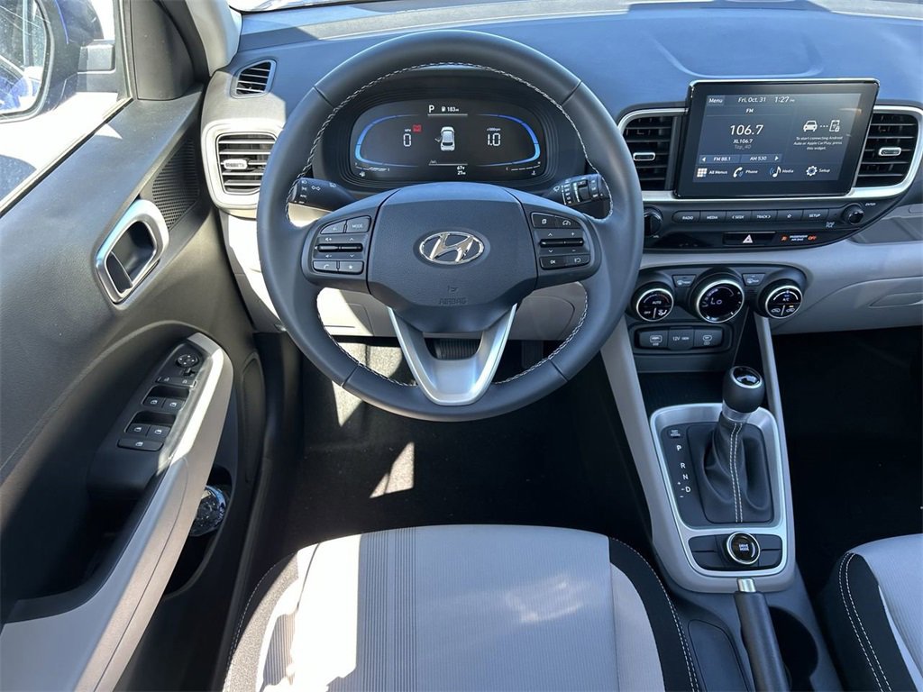 New 2025 Hyundai Venue SEL image 4