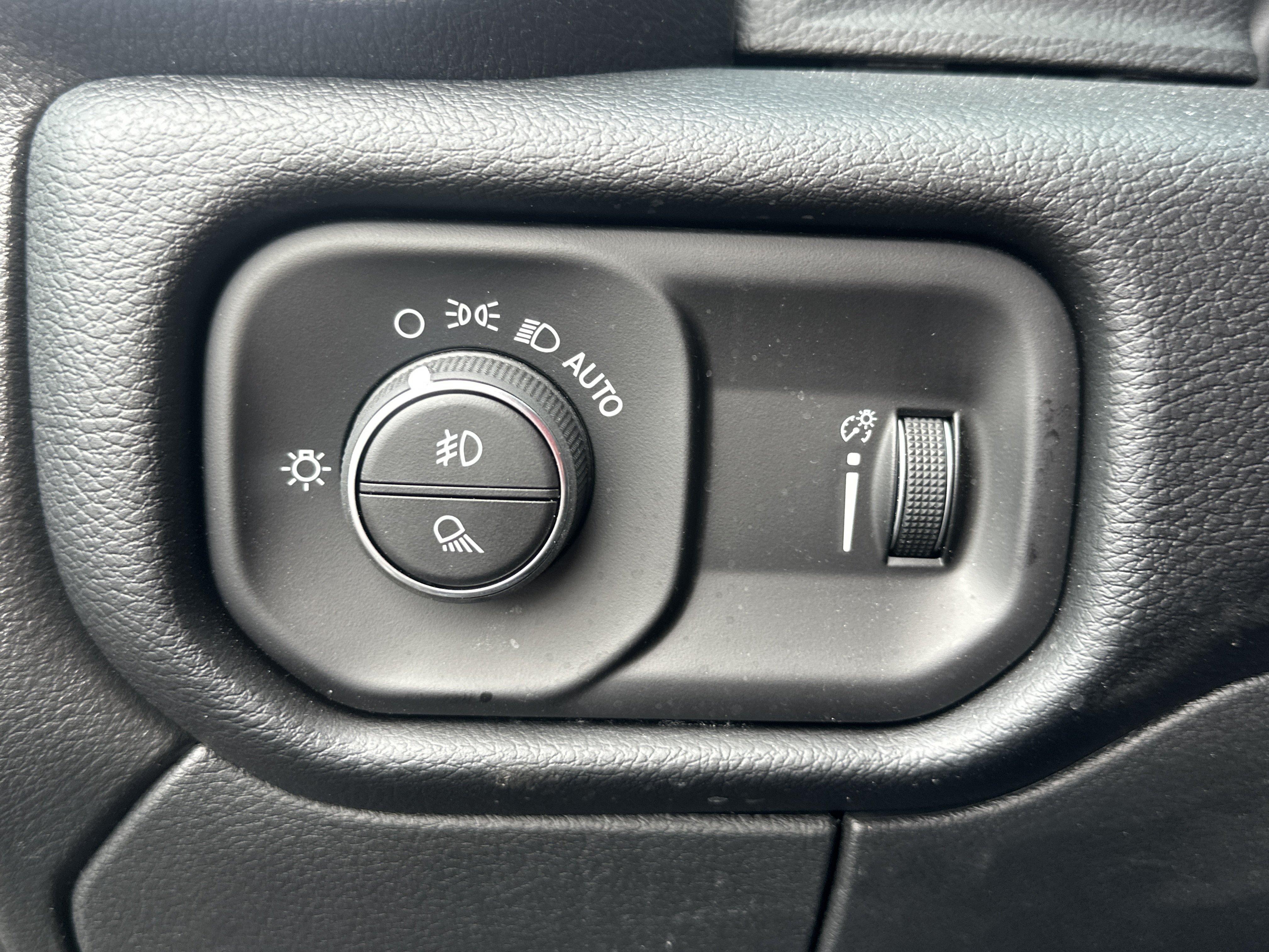 New 2026 RAM 2500 Big Horn AWD/4WD image 11