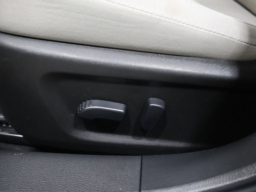 Used 2024 Nissan Altima 2.5 SV image 12