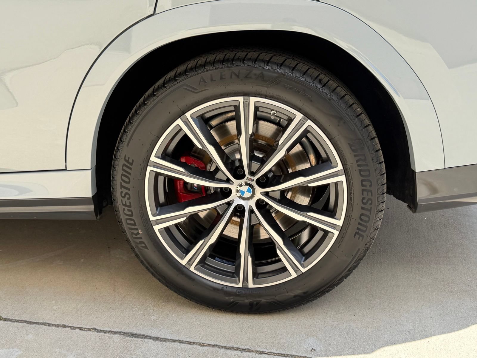 Certified 2024 BMW X6 M60i w/ Dynamic Handling Package AWD/4WD image 19