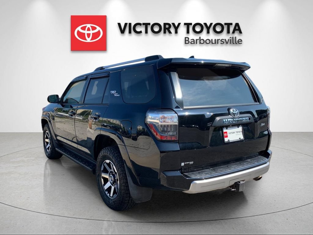 Used 2018 Toyota 4Runner TRD Off-Road AWD/4WD image 3