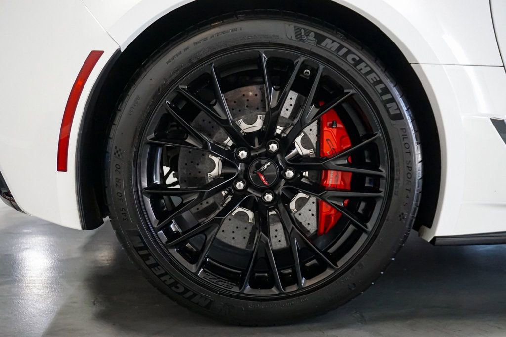 Used 2015 Chevrolet Corvette Z06 w/ Z07 Performance Package image 48