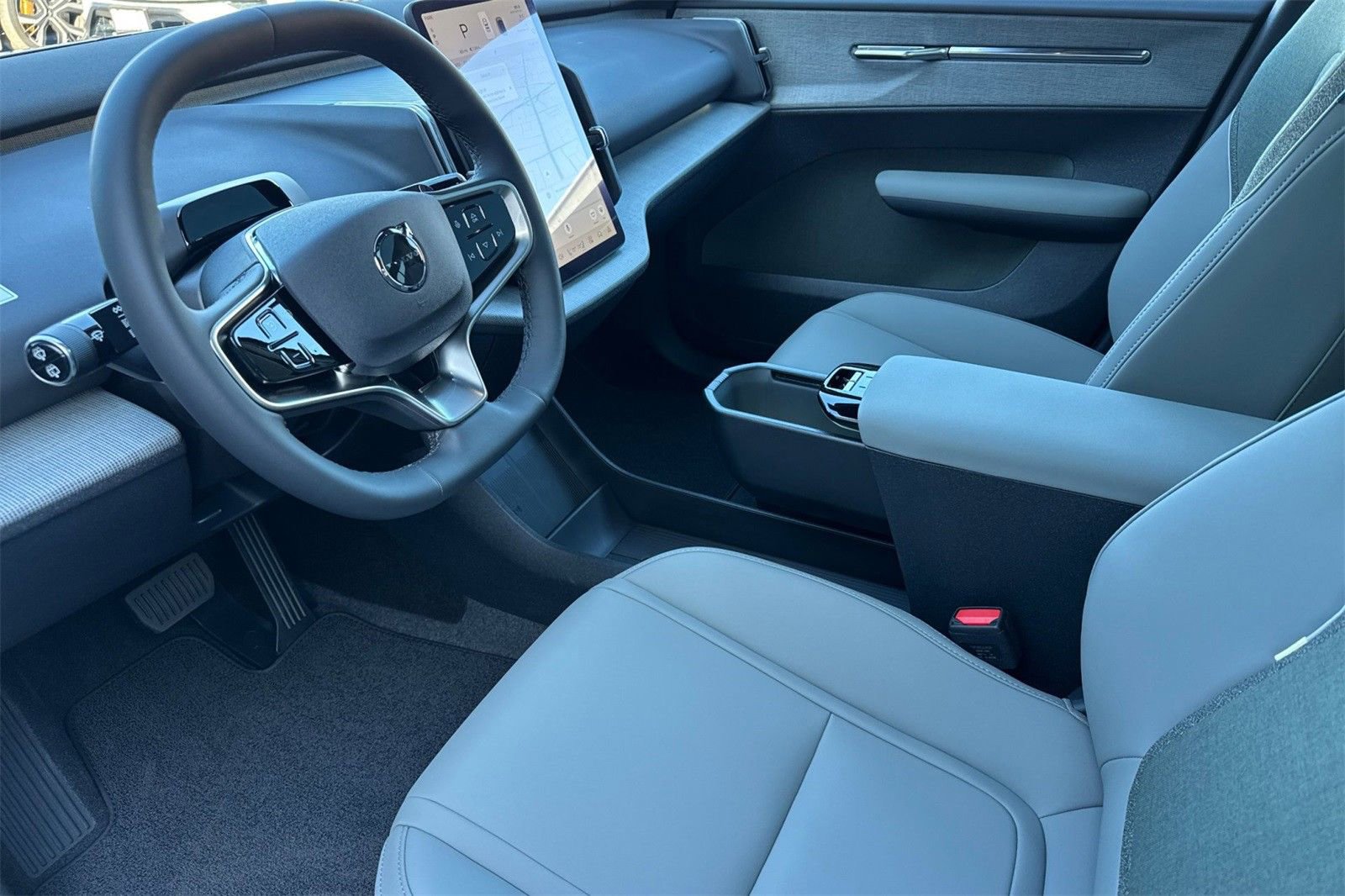 New 2026 Volvo EX30 Plus w/ Climate Package image 11