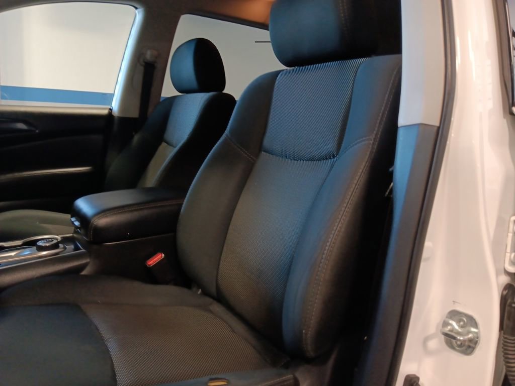 Used 2018 Nissan Pathfinder S AWD/4WD image 24