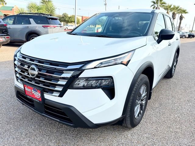 Certified 2025 Nissan Rogue S image 3