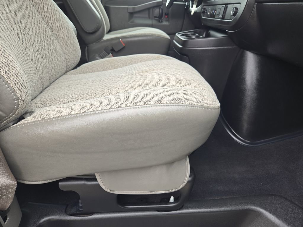 Used 2023 Chevrolet Express 3500 LT w/ LT Preferred Equipment Group image 10