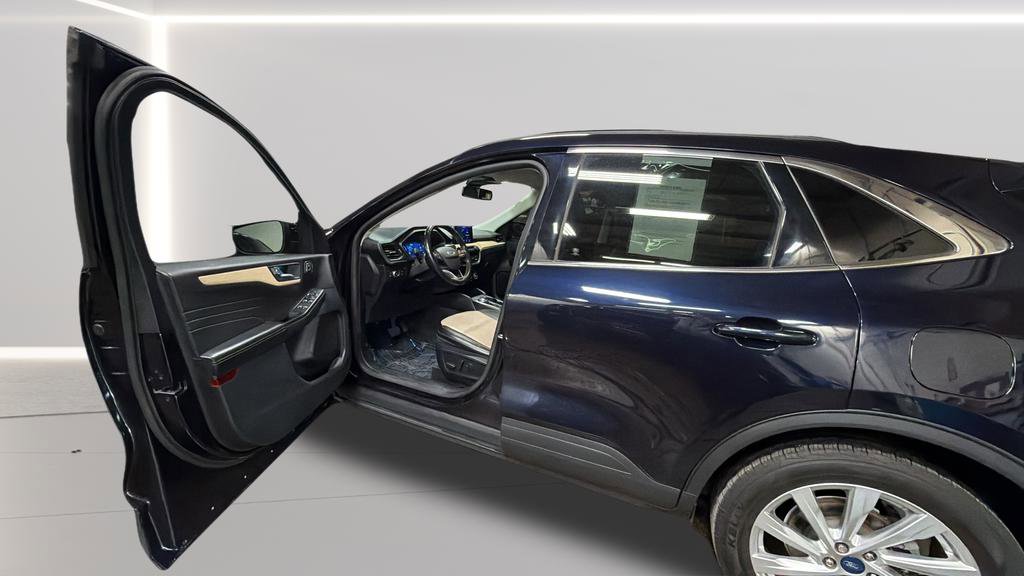 Used 2021 Ford Escape Titanium w/ Titanium Elite Package image 13
