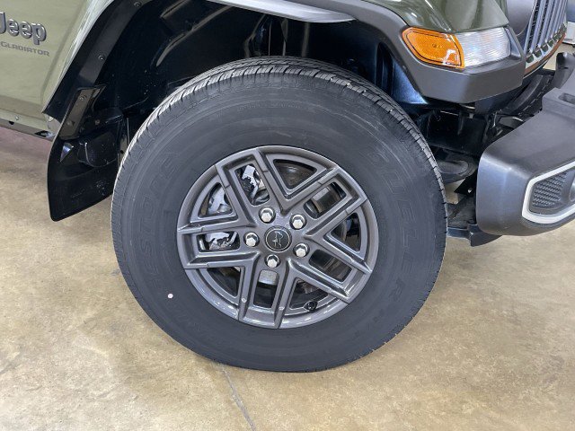 Used 2024 Jeep Gladiator Sport image 11