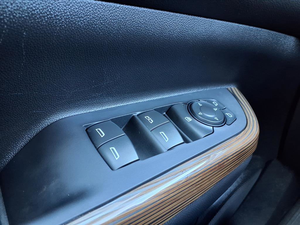 Used 2023 GMC Acadia SLE w/ Driver Convenience Package image 24