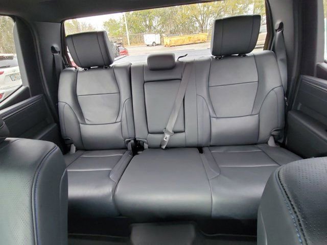 Used 2025 Toyota Tundra Platinum AWD/4WD image 5