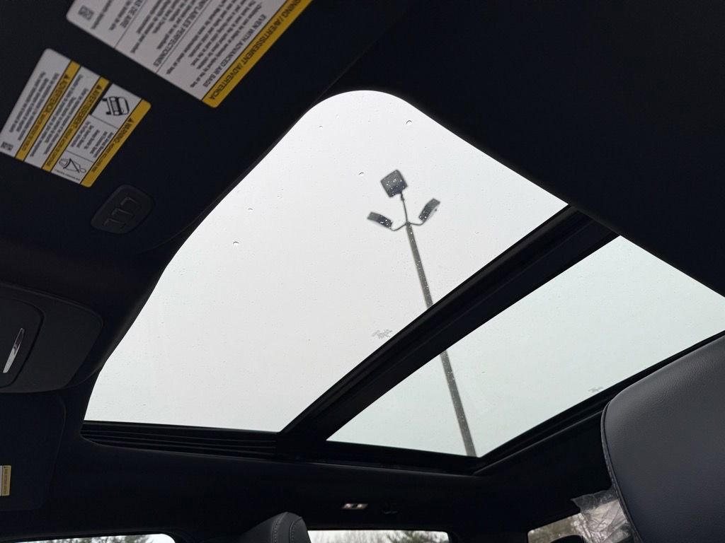 Used 2023 Ford F150 Lariat w/ Equipment Group 502A High image 13