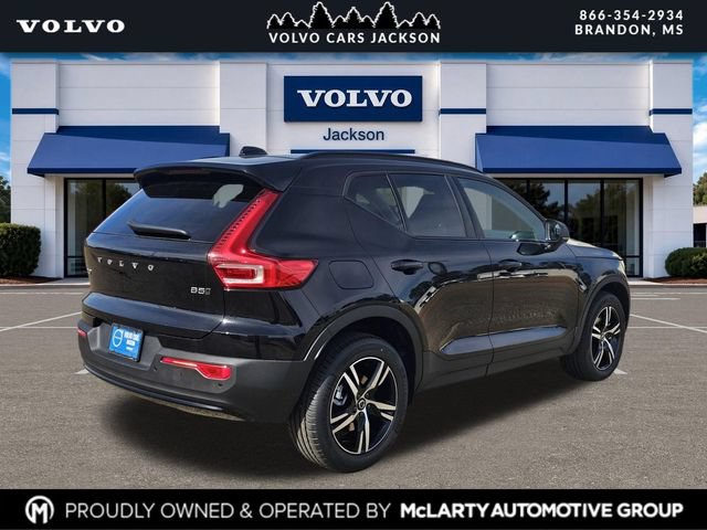 New 2026 Volvo XC40 B5 Core w/ Protection Package Premier AWD/4WD image 2
