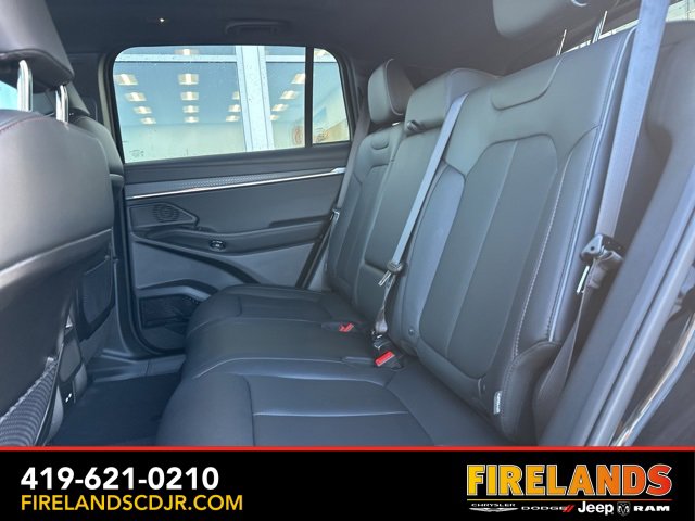 Used 2025 Jeep Wagoneer S Limited image 7