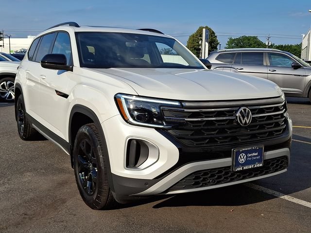 Certified 2024 Volkswagen Atlas Peak Edition SEL AWD/4WD image 2