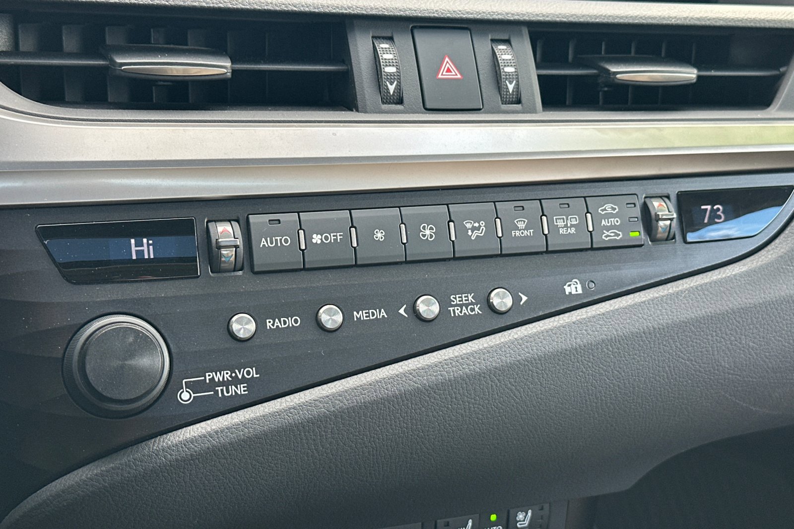 Used 2020 Lexus ES 300h w/ Luxury Package image 19