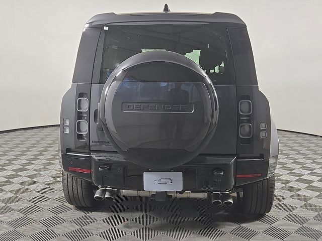 Used 2025 Land Rover Defender 110 V8 image 6