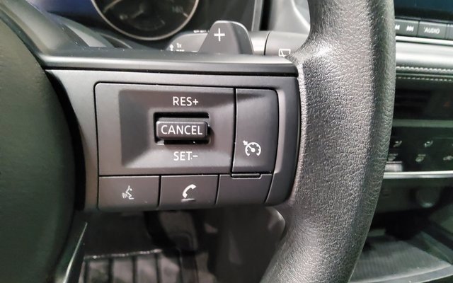 Used 2023 Nissan Rogue S image 28