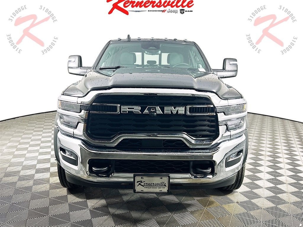 New 2026 RAM 5500 4x4 Crew Cab image 2