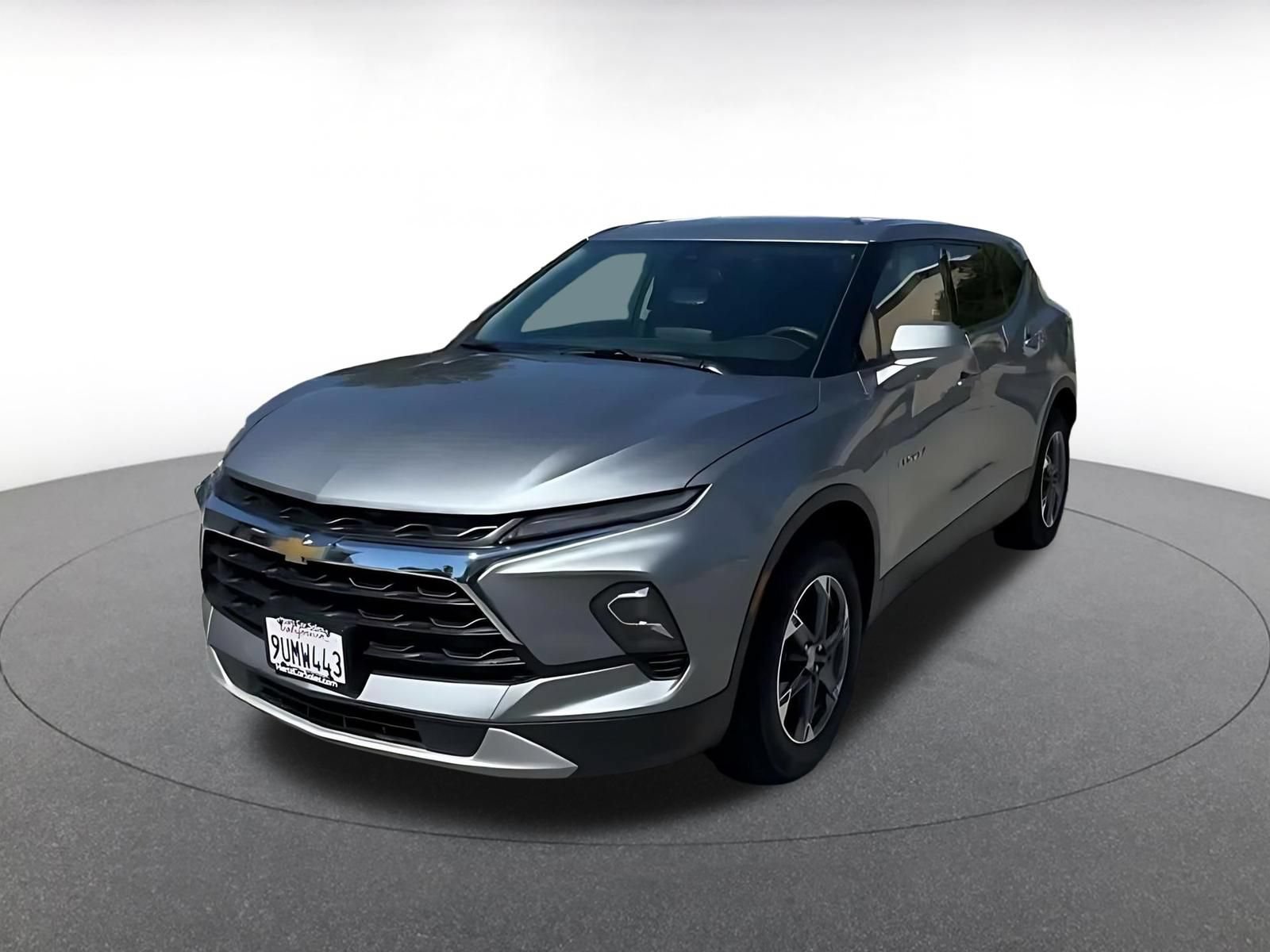 Used 2025 Chevrolet Blazer LT FWD image 6