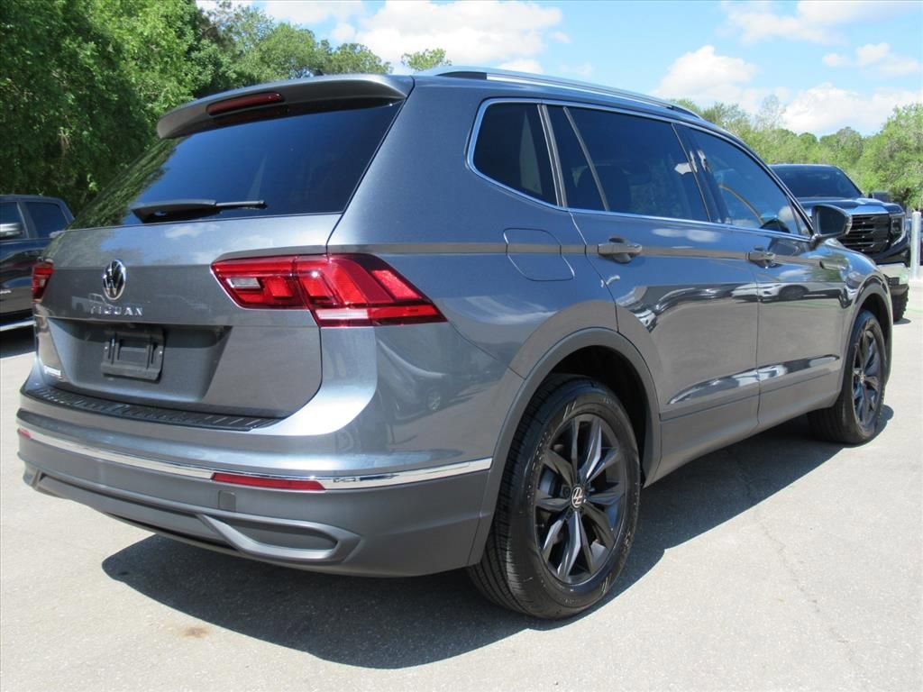 Used 2024 Volkswagen Tiguan SE FWD image 7