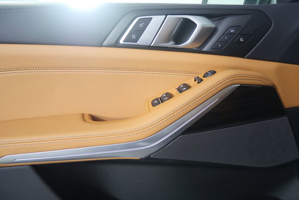 Certified 2025 BMW X5 xDrive40i image 8